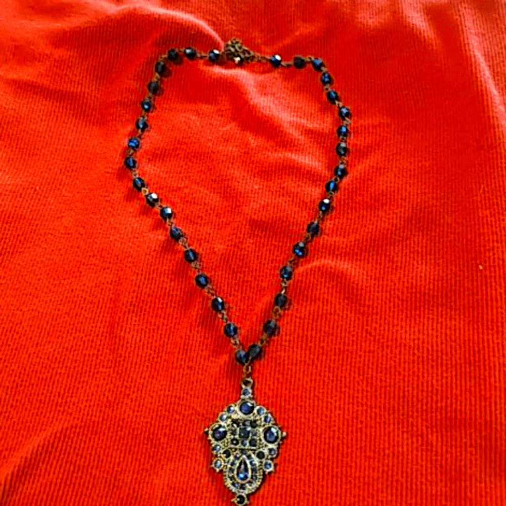 Blue stone, romantic costume necklace